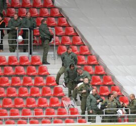 Polizei im Fußball-Stadion (Archiv), via