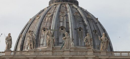 Kuppel des Petersdom am Vatikan, via 