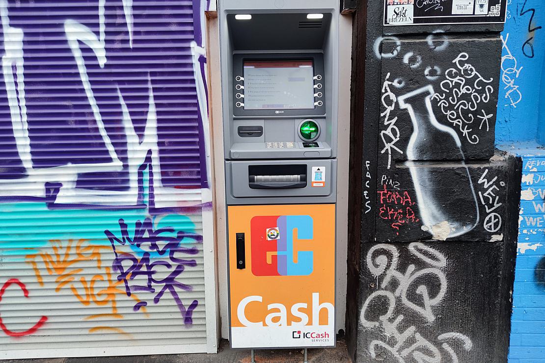 Geldautomat (Archiv), via