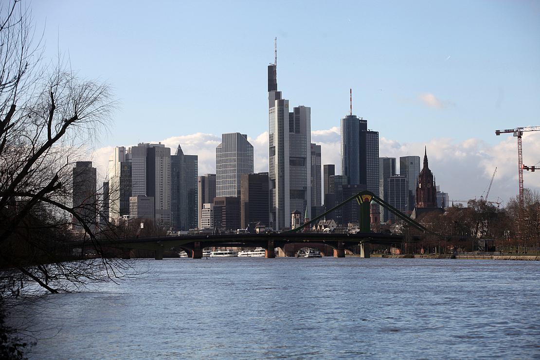 Skyline von Frankfurt / Main (Archiv), via
