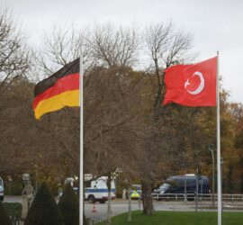 Fahnen von Deutschland und der Türkei (Archiv), via