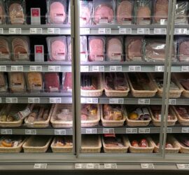 Fleisch und Wurst im Supermarkt (Archiv), via