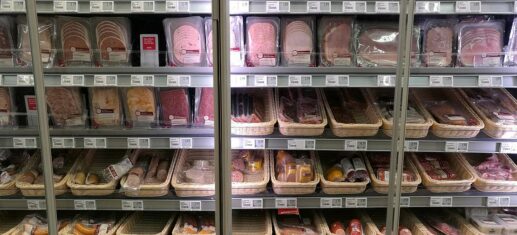 Fleisch und Wurst im Supermarkt (Archiv), via 