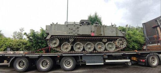 Panzer auf Lkw (Archiv), via 