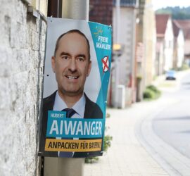 Wahlplakat der Freien Wähler zur Landtagswahl in Bayern 2023 (Archiv)