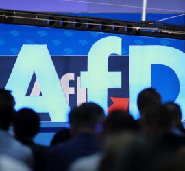 AfD-Logo auf Bundesparteitag (Archiv)