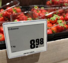 Erdbeeren im Supermarkt (Archiv)