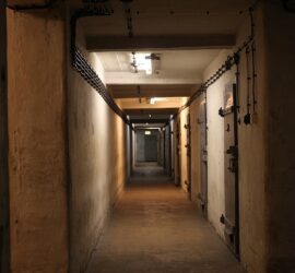 Zellentrakt im Stasi-Gefängnis Hohenschönhausen (Archiv)
