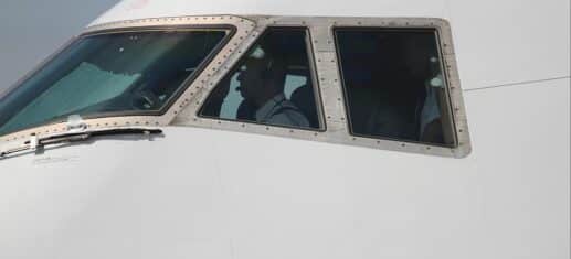 Piloten im Cockpit (Archiv)