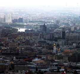 Blick über Moskau mit Moskwa im Hintergrund (Archiv)