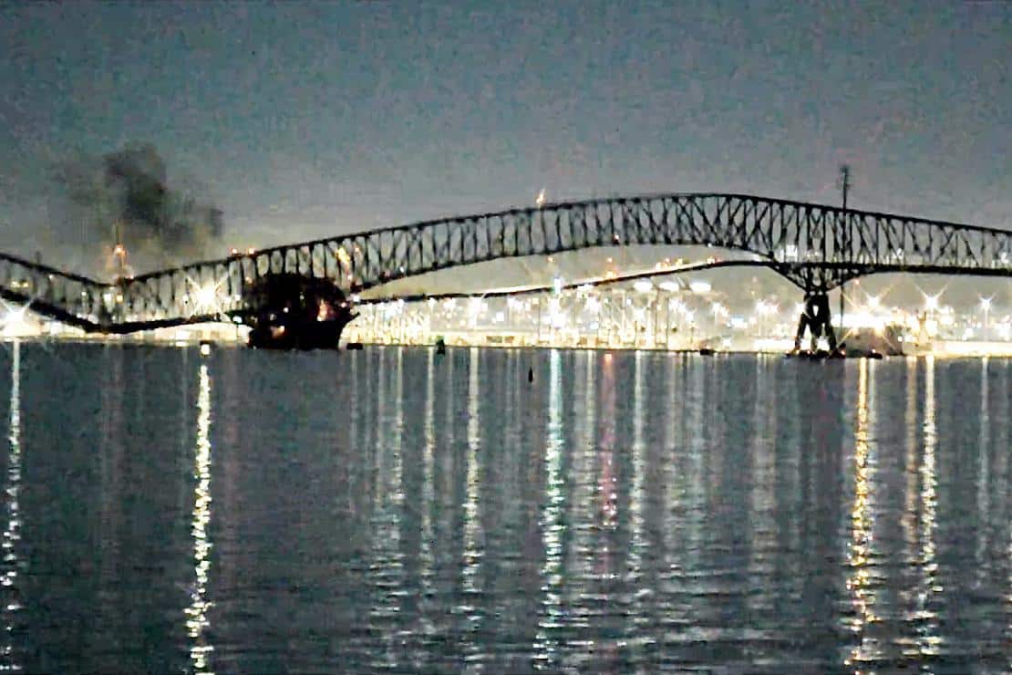 Webcam-Bilder zeigen Einsturz einer Brücke am 26.03.2024, Bay Area Mechanical Services via