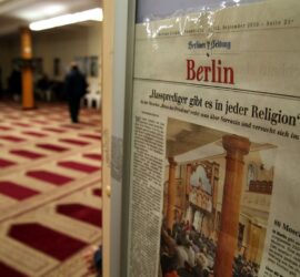 Zeitungsausschnitt über Hassprediger in einer Berliner Moschee (Archiv)