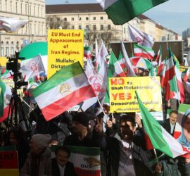 Protest gehen Iran vor Münchner Sicherheitskonferenz (Archiv)